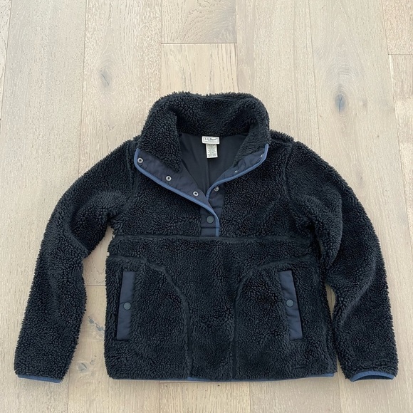 L.L. Bean Jackets & Blazers - L.L. Bean Black Hi-Pile Fleece Pullover Jacket